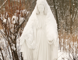 mary-in-snow